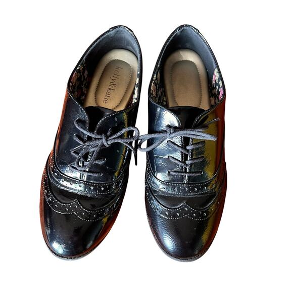 Kelly & Katie Shoes - Black Womens Size 8 Lace Up Oxford, Patent Finish, Rubber Soles Brogue Detail